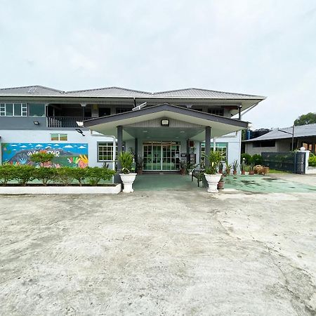 Oyo Home 90230 Dh Residence Kota Belud Bagian luar foto
