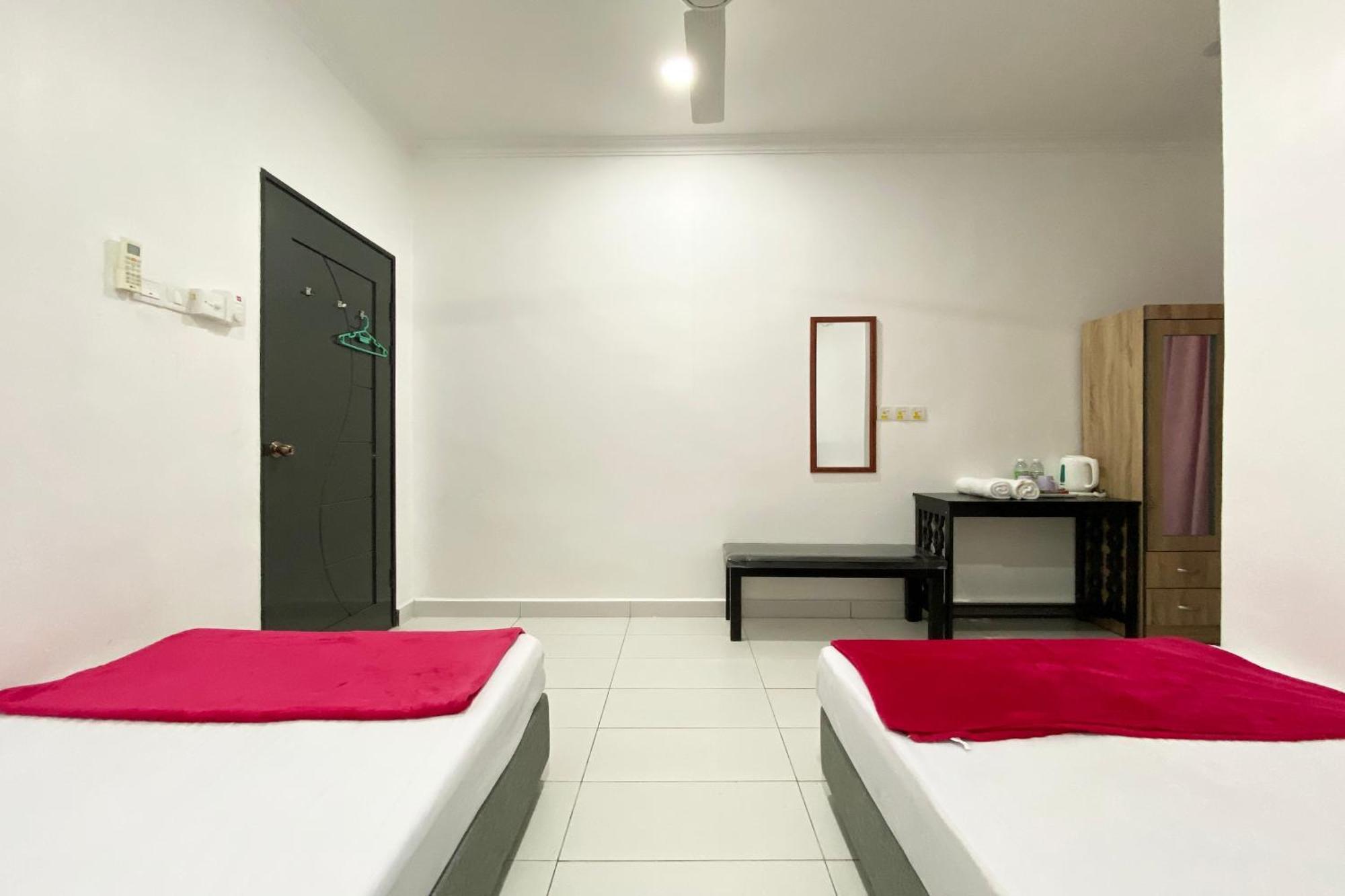 Oyo Home 90230 Dh Residence Kota Belud Bagian luar foto
