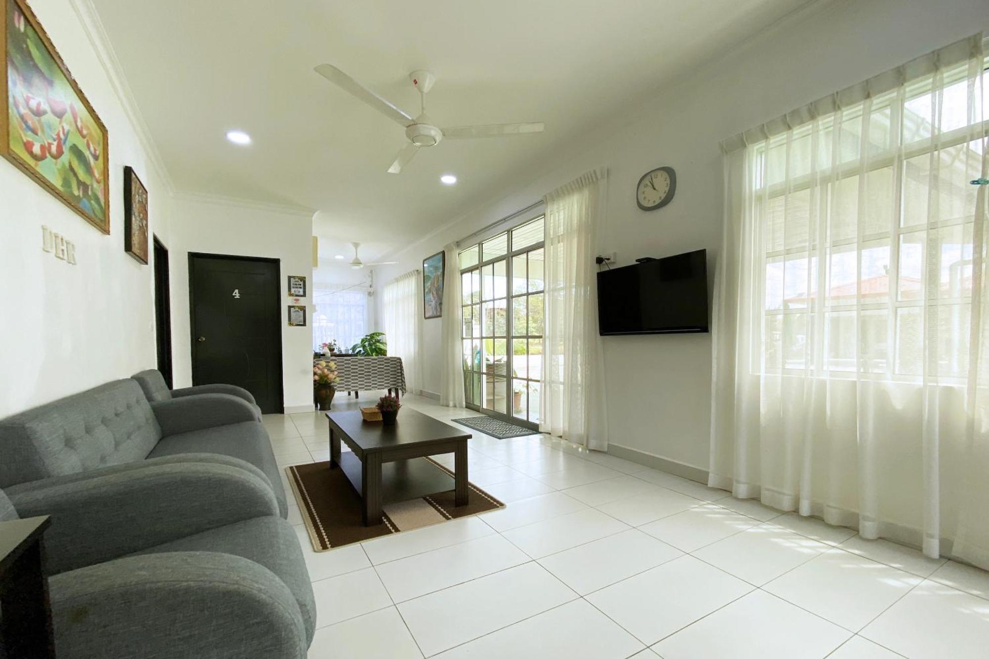 Oyo Home 90230 Dh Residence Kota Belud Bagian luar foto