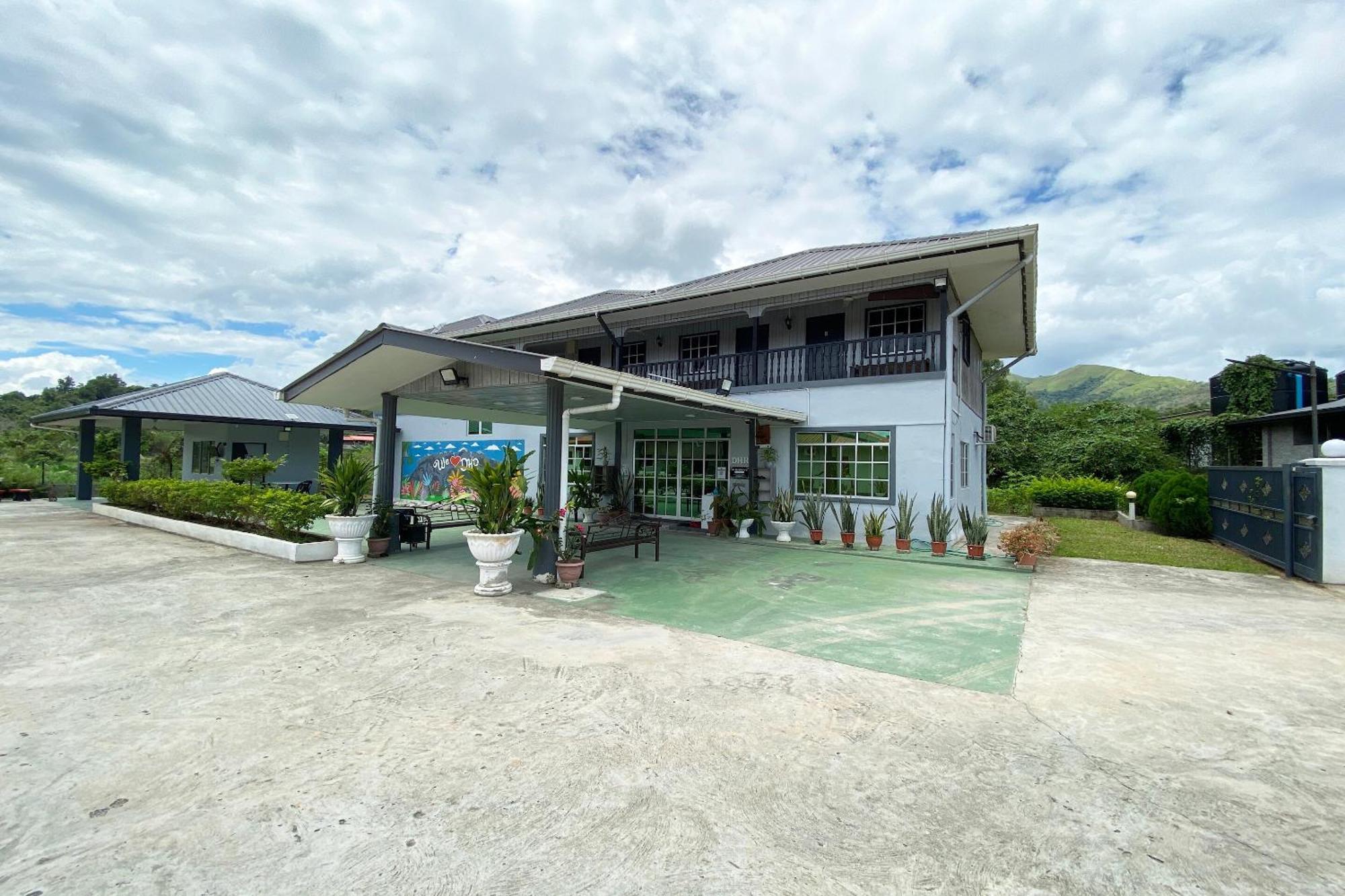Oyo Home 90230 Dh Residence Kota Belud Bagian luar foto