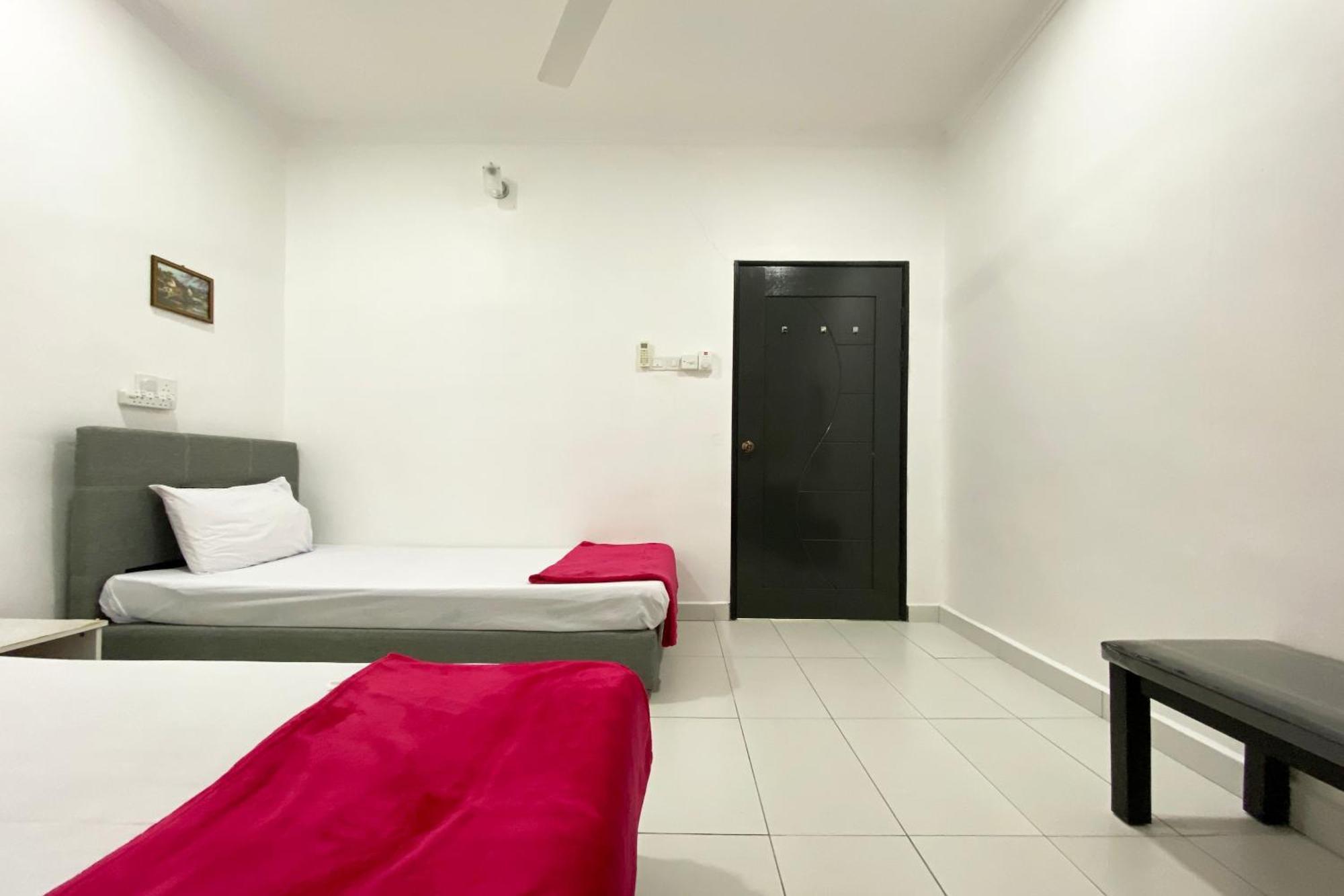 Oyo Home 90230 Dh Residence Kota Belud Bagian luar foto