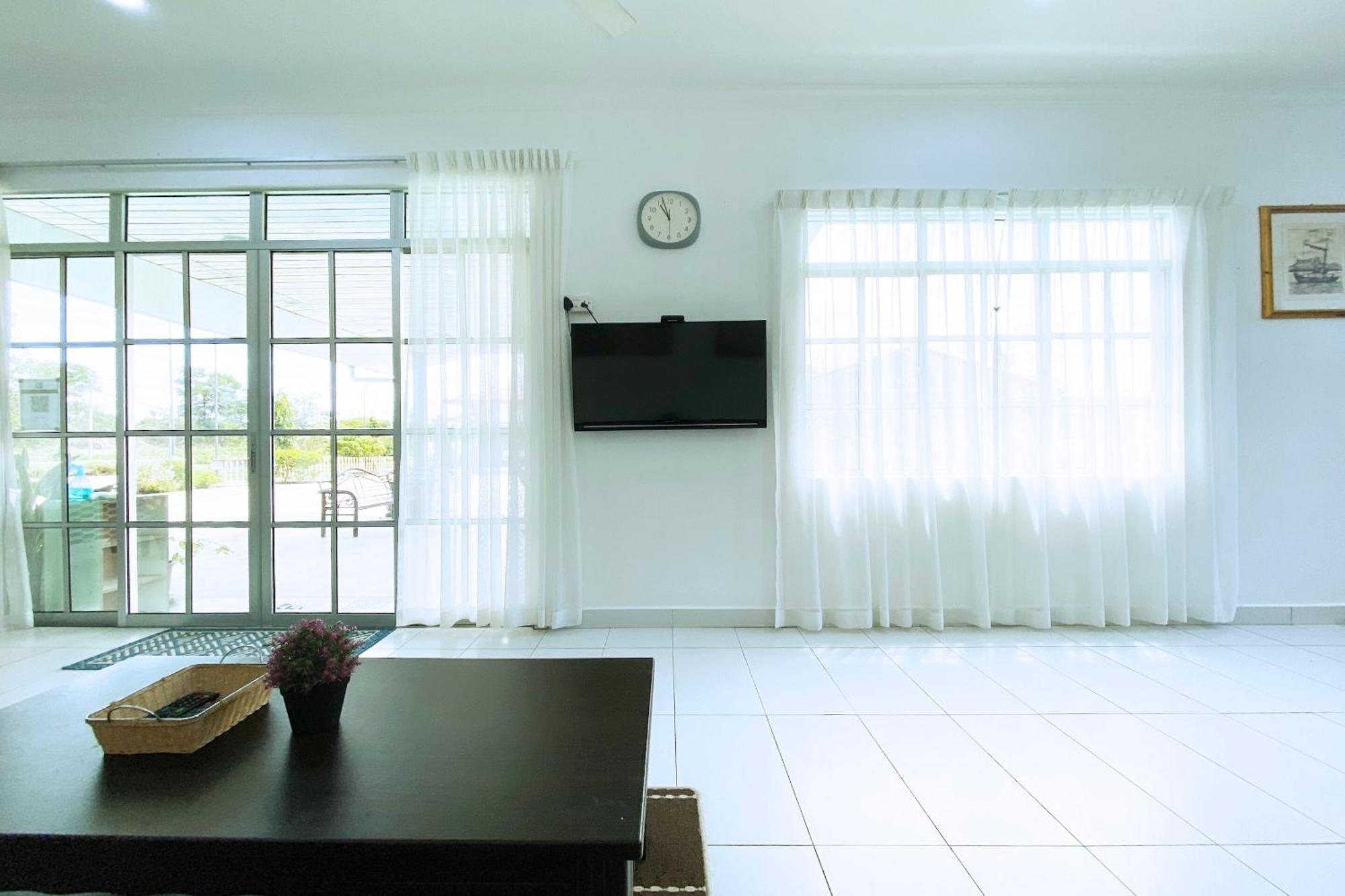 Oyo Home 90230 Dh Residence Kota Belud Bagian luar foto
