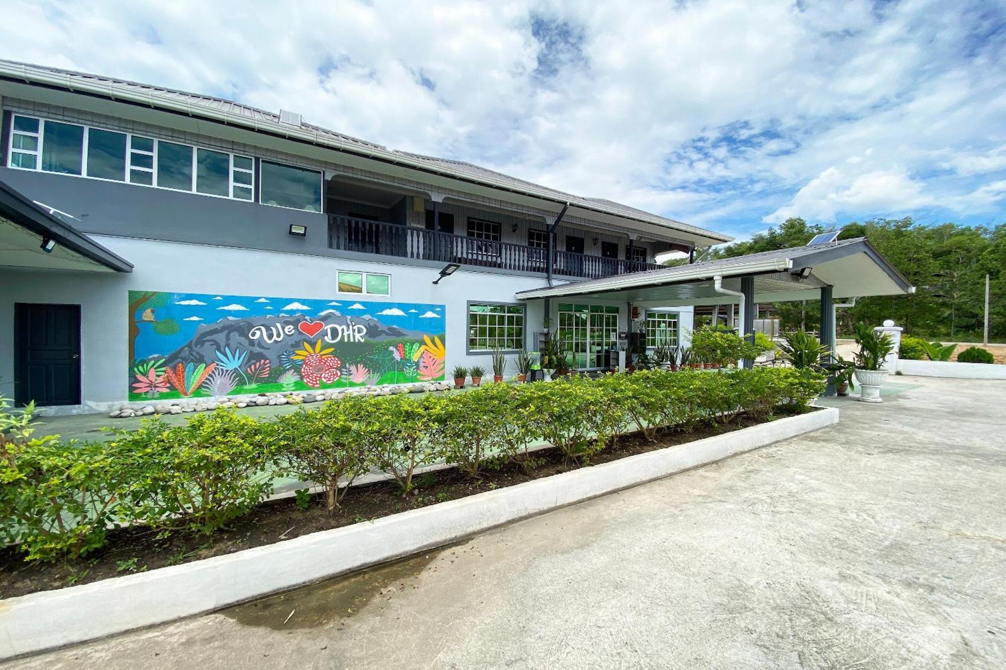 Oyo Home 90230 Dh Residence Kota Belud Bagian luar foto
