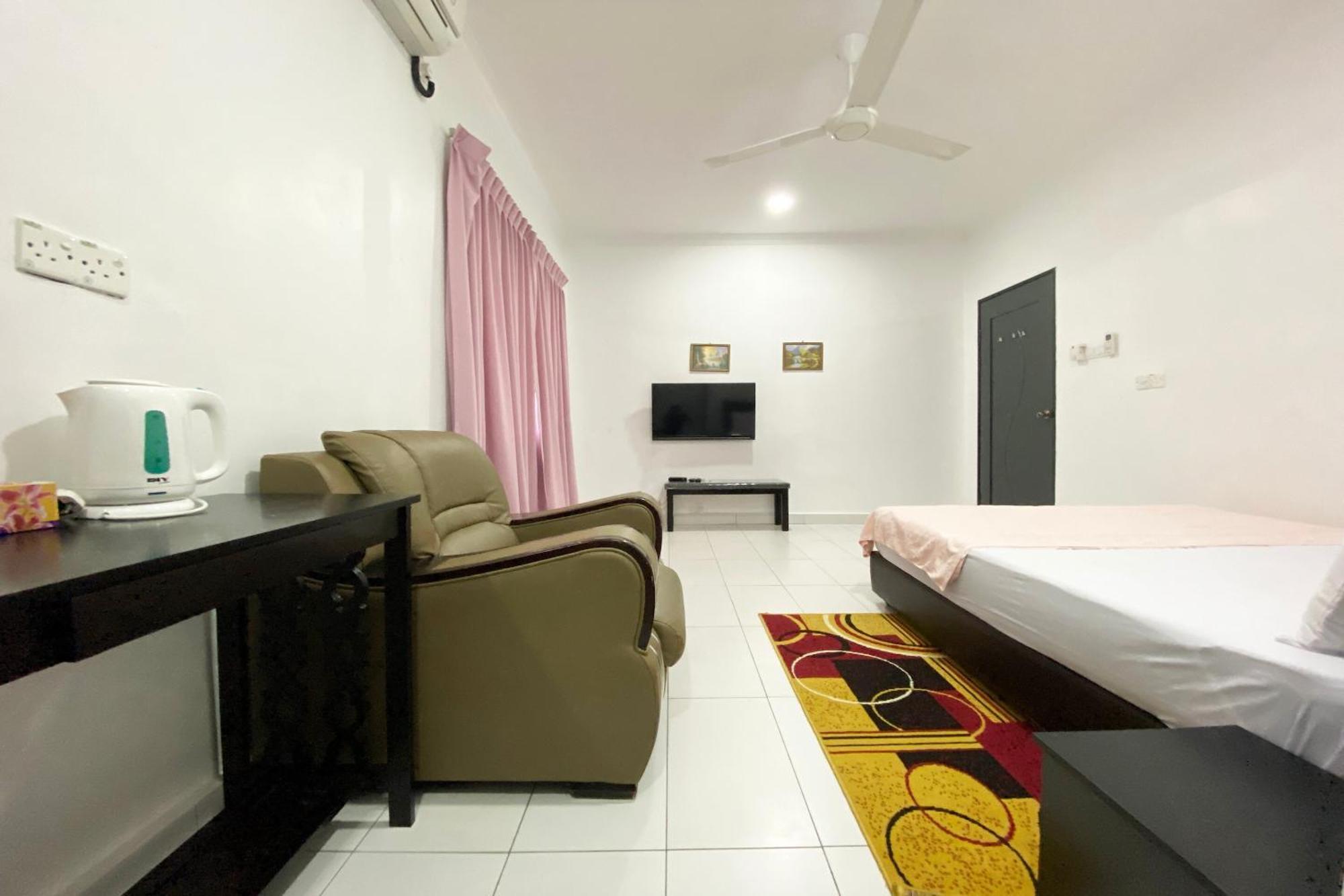 Oyo Home 90230 Dh Residence Kota Belud Bagian luar foto